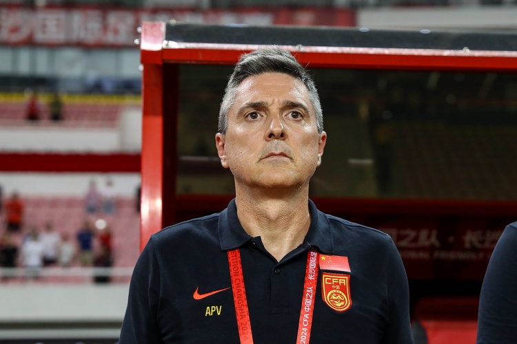 媒体人：U系列国字号风格差异过大，人为制造了战术衔接的困难性